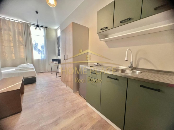 Дава се под наем Едностаен апартамент в Варна, Център - 30 кв.м за 408 € - Снимка #1