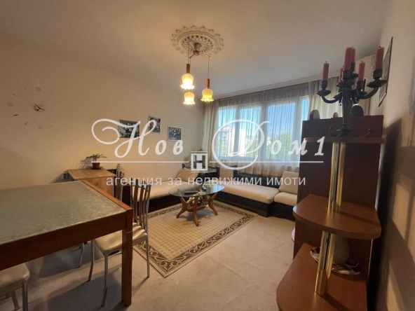 Дава се под наем Двустаен апартамент в Варна, Левски - 65 кв.м за 561 € - Снимка #1