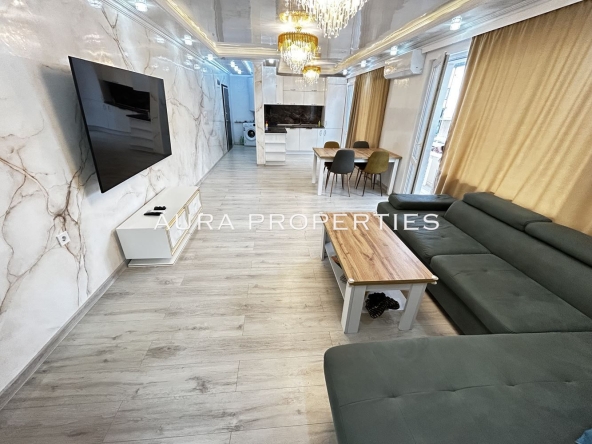 Дава се под наем Двустаен апартамент в Разград, Център - 75 кв.м за 433.5 € - Снимка #1