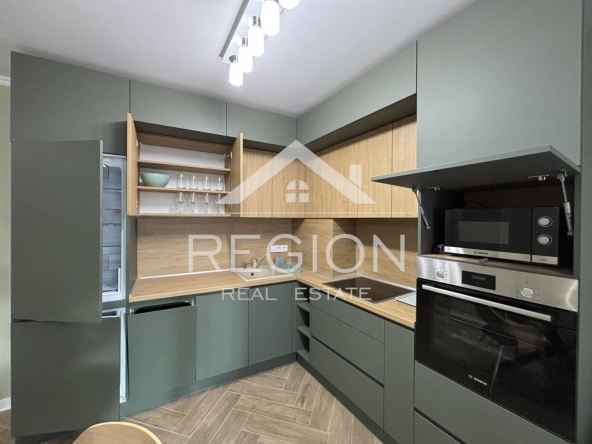 Дава се под наем Тристаен апартамент в Варна, Общината - 95 кв.м за 1200 € - Снимка #1
