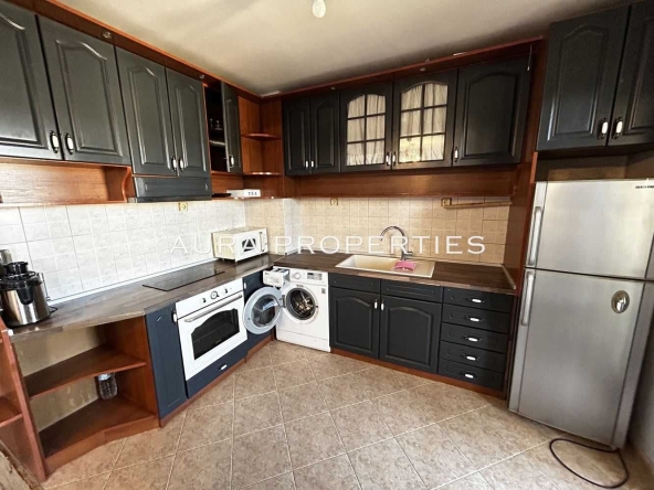 Дава се под наем Двустаен апартамент в Разград, Център - 70 кв.м за 306 € - Снимка #1