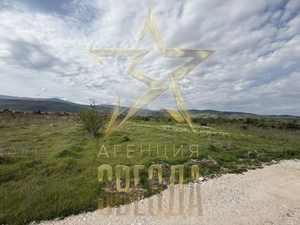 Парцел в с. Първенец, Област Пловдив - 1960 кв.м за 27 €/кв.м - Снимка #1