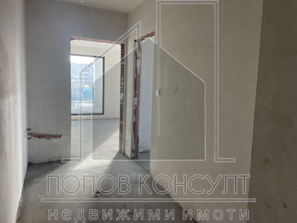 Тристаен апартамент в Пловдив, Кършияка - 130 кв.м за 1154 €/кв.м - Снимка #1