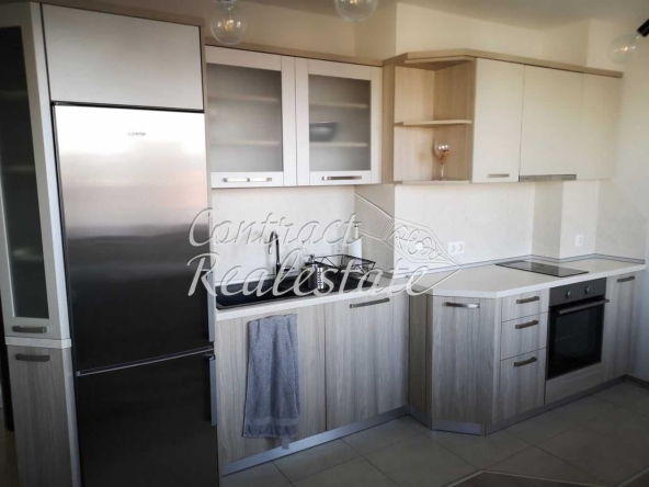 Дава се под наем Двустаен апартамент в Варна, Гранд Мол Варна - 55 кв.м за 408 € - Снимка #1