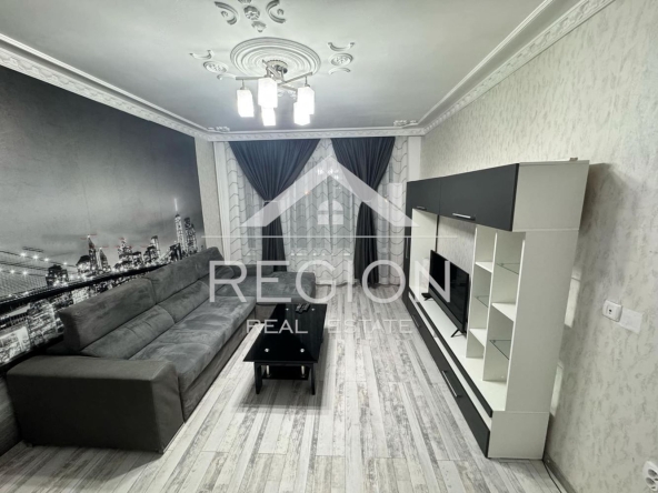 Дава се под наем Тристаен апартамент в Варна, Левски - 65 кв.м за 459 € - Снимка #1