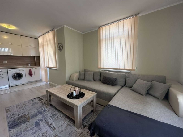 Дава се под наем Двустаен апартамент в Пловдив, Христо Смирненски - 65 кв.м за 500 € - Снимка #1