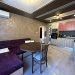 Дава се под наем Тристаен апартамент в Пловдив, Младежки Хълм - 110 кв.м за 750 € - Снимка #1