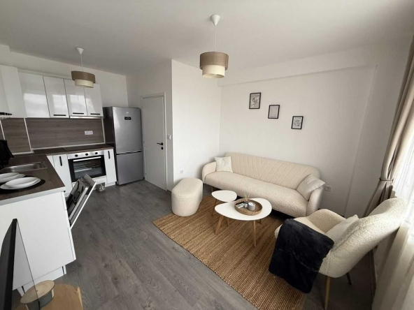 Дава се под наем Двустаен апартамент в Пловдив, Южен - 55 кв.м за 375 € - Снимка #1