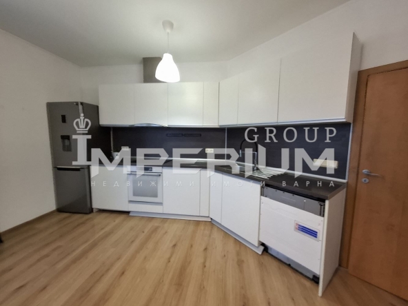 Дава се под наем Къща в с. Кичево, Област Варна - 140 кв.м за 867 € - Снимка #1