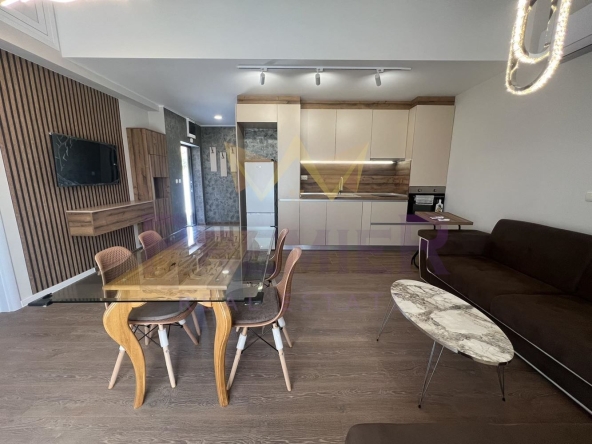 Дава се под наем Двустаен апартамент в Варна, Бриз - 70 кв.м за 600 € - Снимка #1