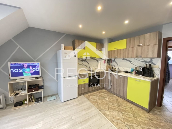 Дава се под наем Двустаен апартамент в Варна, Цветен квартал - 73 кв.м за 459 € - Снимка #1