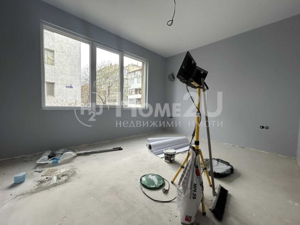 Тристаен апартамент в Варна, Център - 77 кв.м за 3077 €/кв.м - Снимка #1