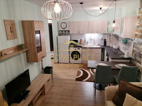 Дава се под наем Двустаен апартамент в Варна, Аспарухово - 42 кв.м за 433.5 € - Снимка #1
