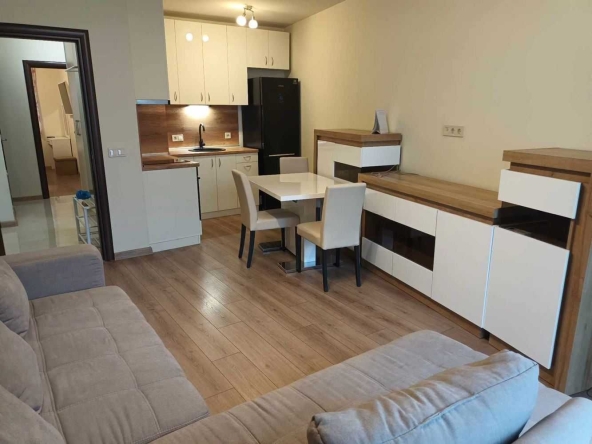 Дава се под наем Тристаен апартамент в София, Кръстова вада - 90 кв.м за 800 € - Снимка #1