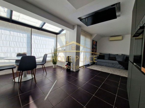 Дава се под наем Едностаен апартамент в Варна, Център - 58 кв.м за 765 € - Снимка #1