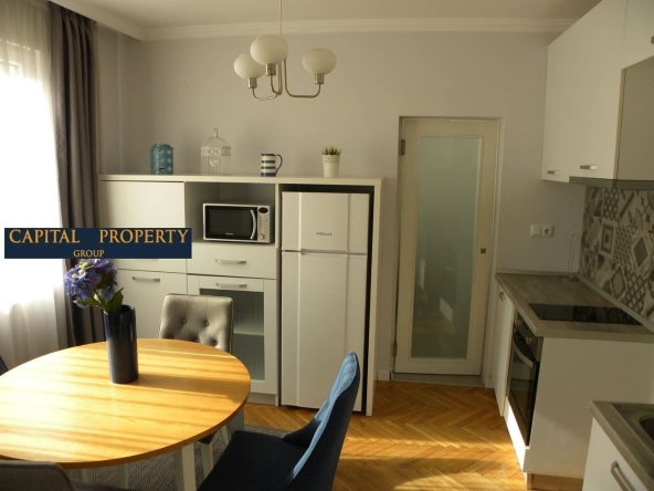 Дава се под наем Двустаен апартамент в Варна, Център - 55 кв.м за 511 € - Снимка #1