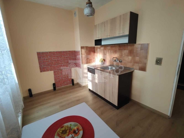 Дава се под наем Едностаен апартамент в Добрич, Христо Ботев - 40 кв.м за 147.9 € - Снимка #1