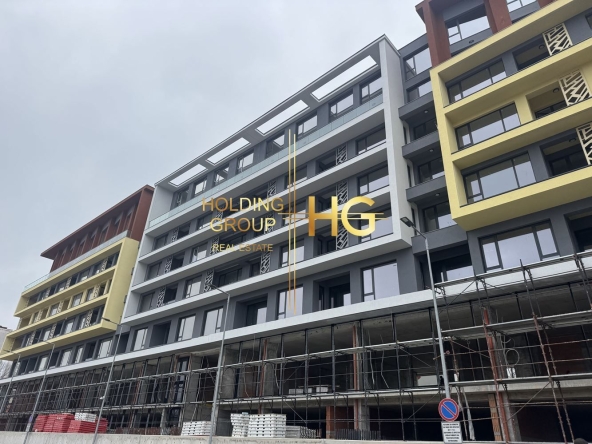 Тристаен апартамент в Варна, Младост 1 - 93 кв.м за 1925 €/кв.м - Снимка #1