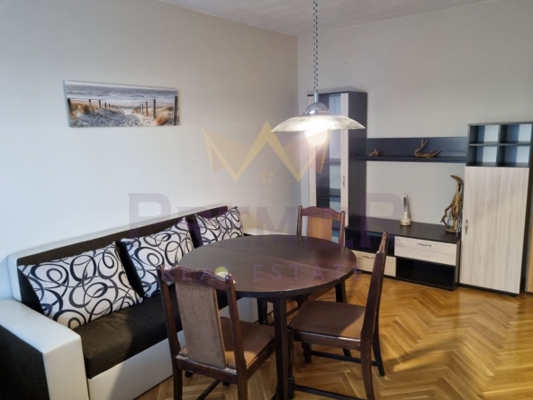 Дава се под наем Двустаен апартамент в Варна, Център - 67 кв.м за 357 € - Снимка #1