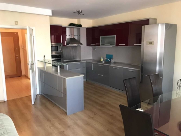 Дава се под наем Многостаен апартамент в Пловдив, Кършияка - 140 кв.м за 714 € - Снимка #1