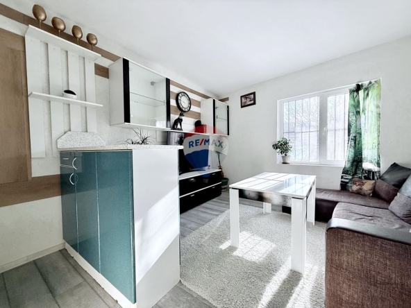 Къща в Варна, Колхозен пазар - 80 кв.м за 1800 €/кв.м - Снимка #1