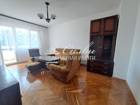 Дава се под наем Двустаен апартамент в Шумен, Добруджански - 65 кв.м за 229.5 € - Снимка #1