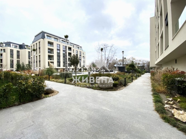 Двустаен апартамент в к.к. Св.Св. Константин и Елена - 72 кв.м за 3815 €/кв.м - Снимка #1