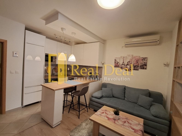 Дава се под наем Едностаен апартамент в София, Оборище - 38 кв.м за 450 € - Снимка #1