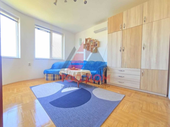 Дава се под наем Двустаен апартамент в Варна, Гръцка махала - 65 кв.м за 612 € - Снимка #1