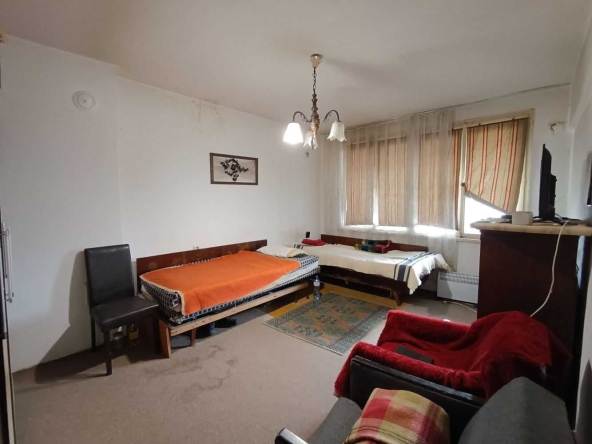 Двустаен апартамент в Велико Търново, Център - 44 кв.м за 1382 €/кв.м - Снимка #1