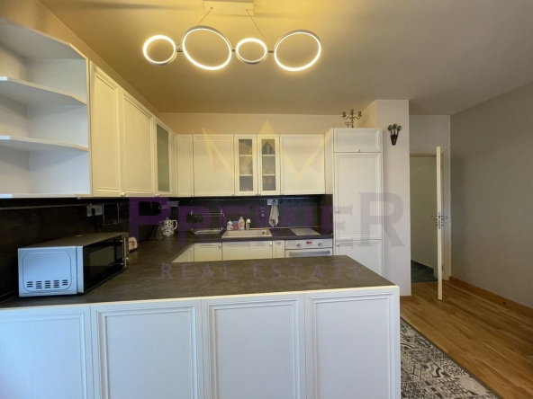 Дава се под наем Тристаен апартамент в Варна, Бриз - 70 кв.м за 816 € - Снимка #1