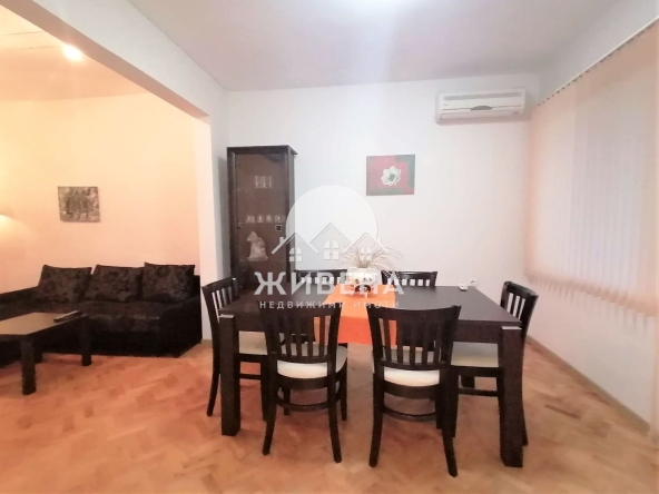 Дава се под наем Тристаен апартамент в Варна, Център - 100 кв.м за 1000 € - Снимка #1