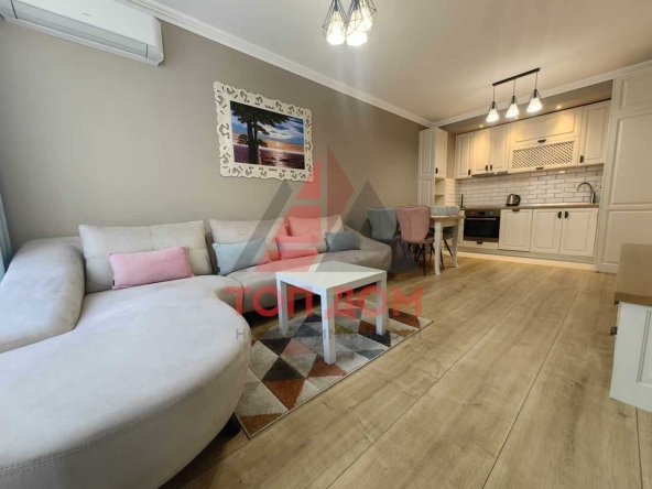 Дава се под наем Двустаен апартамент в Варна, Лятно кино Тракия - 65 кв.м за 663 € - Снимка #1