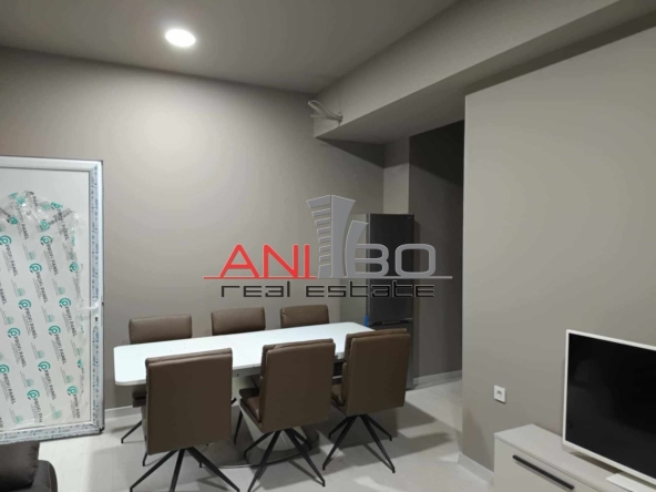 Дава се под наем Тристаен апартамент в Варна, Гръцка махала - 90 кв.м за 1650 € - Снимка #1