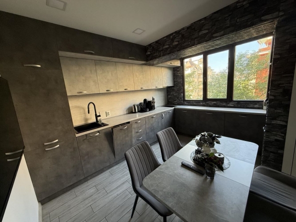 Тристаен апартамент в София, Младост 1 - 90 кв.м за 2545 €/кв.м - Снимка #1