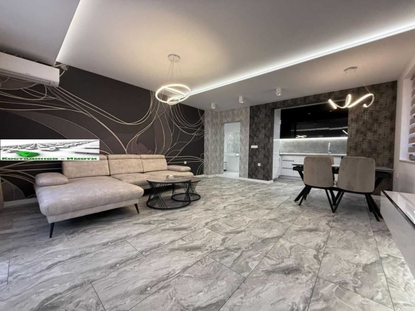 Тристаен апартамент в Пловдив, Остромила - 118 кв.м за 1907 €/кв.м - Снимка #1