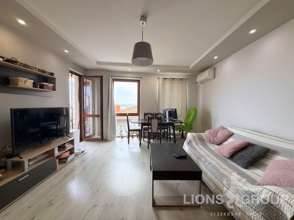 Тристаен апартамент в Варна, м-т Пчелина - 75 кв.м за 2200 €/кв.м - Снимка #1