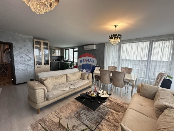 Къща в Варна, Изгрев - 181 кв.м за 1989 €/кв.м - Снимка #1