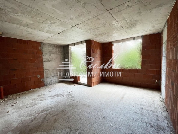 Тристаен апартамент в Шумен, Болницата - 105 кв.м за 1200 €/кв.м - Снимка #1