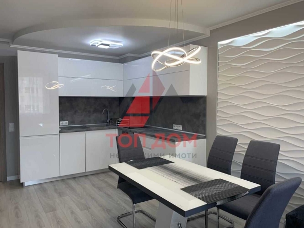 Дава се под наем Двустаен апартамент в Варна, Център - 65 кв.м за 800 € - Снимка #1