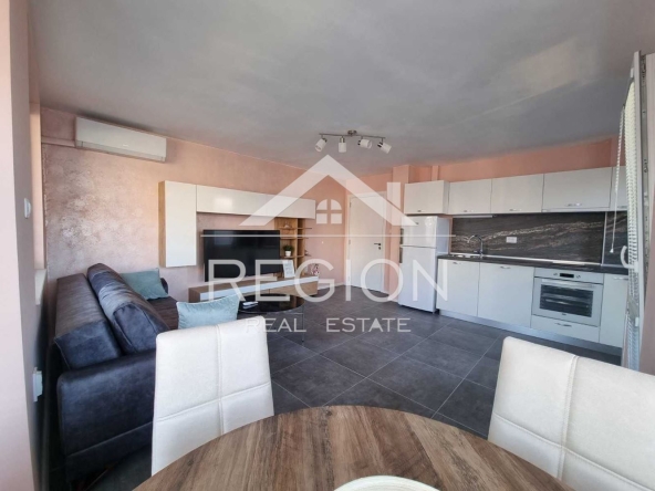 Дава се под наем Двустаен апартамент в Варна, Левски - 55 кв.м за 510 € - Снимка #1