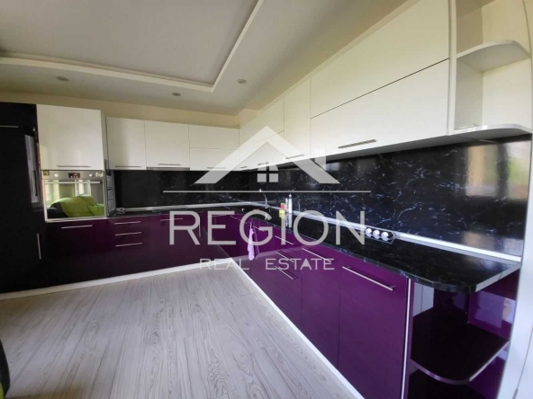 Дава се под наем Тристаен апартамент в Варна, Възраждане 3 - 100 кв.м за 510 € - Снимка #1