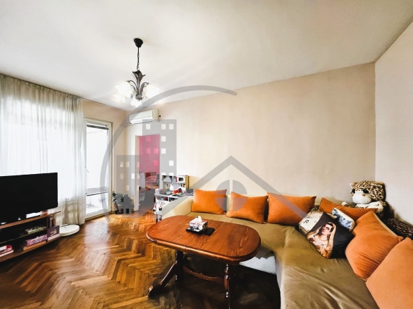 Тристаен апартамент в Варна, Левски - 78 кв.м за 2212 €/кв.м - Снимка #1