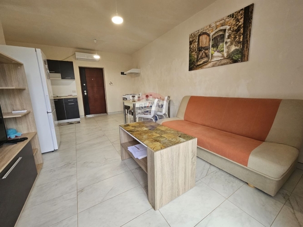 Дава се под наем Двустаен апартамент в Варна, Бриз - 57 кв.м за 433.5 € - Снимка #1