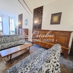 Дава се под наем Двустаен апартамент в Шумен, Център - 80 кв.м за 255 € - Снимка #1