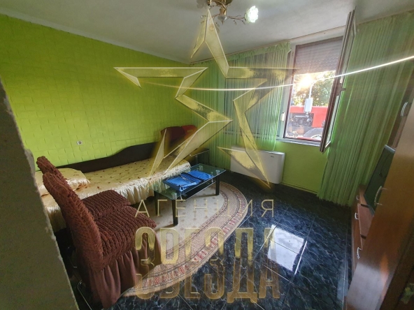 Промишлена сграда в с. Маноле, Област Пловдив - 700 кв.м за 458 €/кв.м - Снимка #1