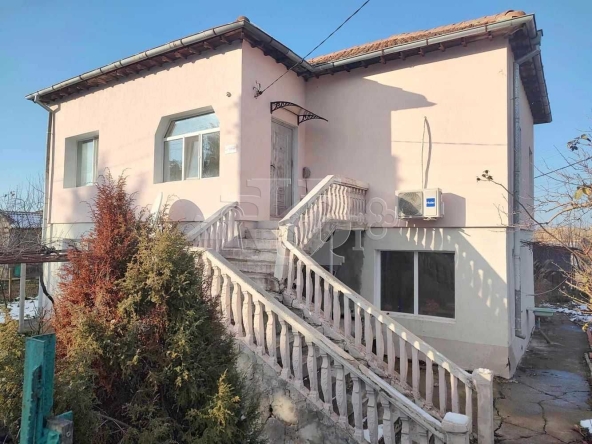 Къща в с. Ведрина, Област Добрич - 160 кв.м за 350 €/кв.м - Снимка #1