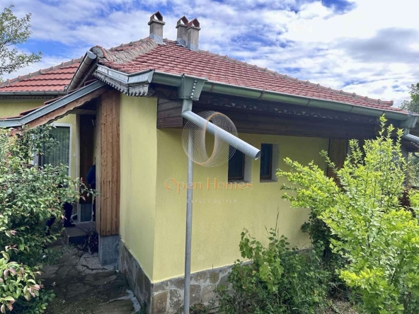 Къща в с. Ахматово, Област Пловдив - 74 кв.м за 811 €/кв.м - Снимка #1