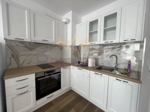 Дава се под наем Двустаен апартамент в Варна, Кайсиева градина - 80 кв.м за 510 € - Снимка #1