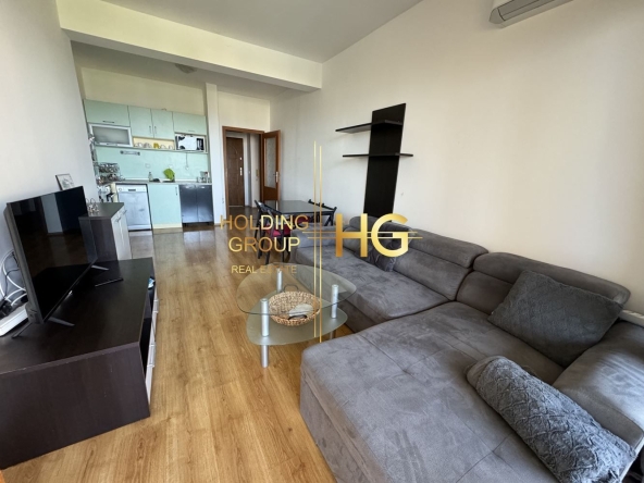 Дава се под наем Двустаен апартамент в Варна, м-т Траката - 78 кв.м за 450 € - Снимка #1